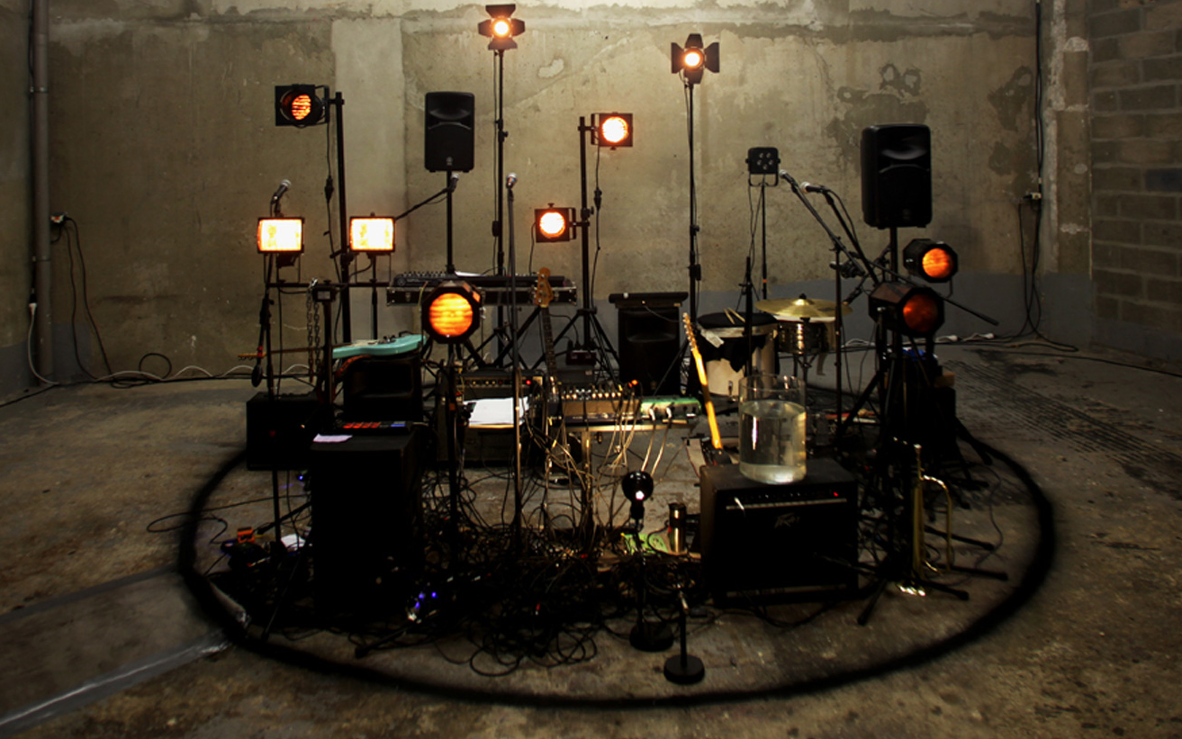 NDE: THE FIRST ANNUAL REPORT, FOUNDATION D'ENTREPRISE